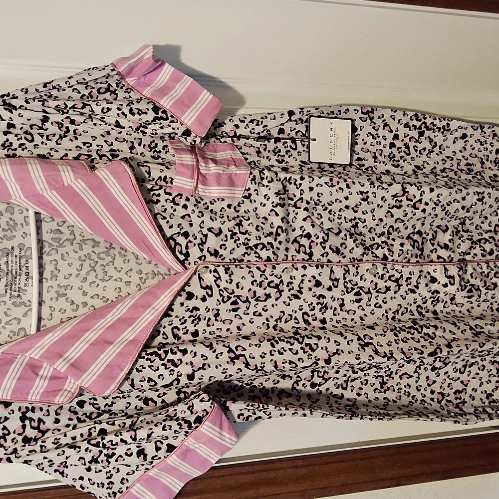 1 NWT Pink and Black Animal Print Women's Sleepwear - Picture 2 of 7